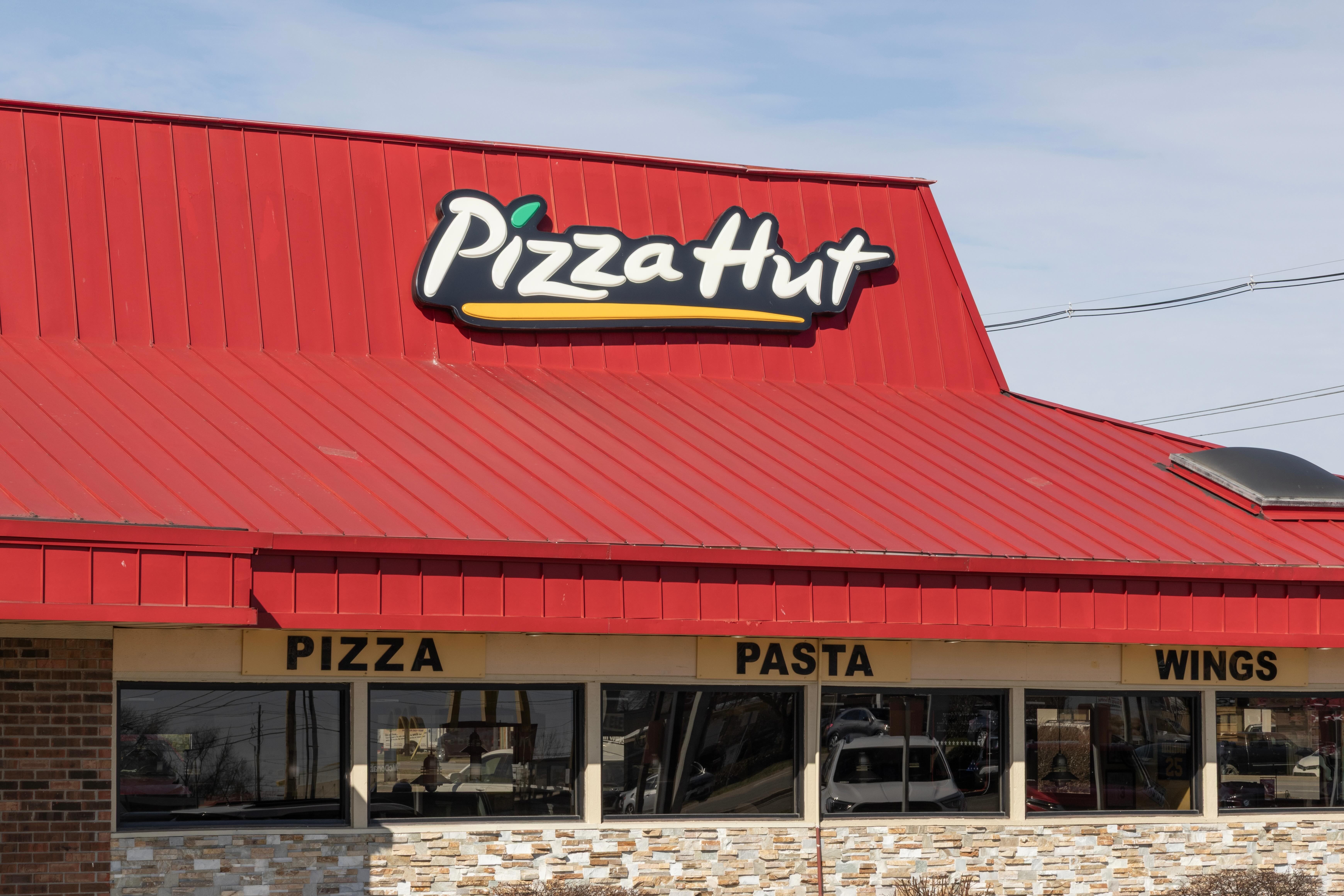 Pizza Hut’s Fall From No. 1 to Sold